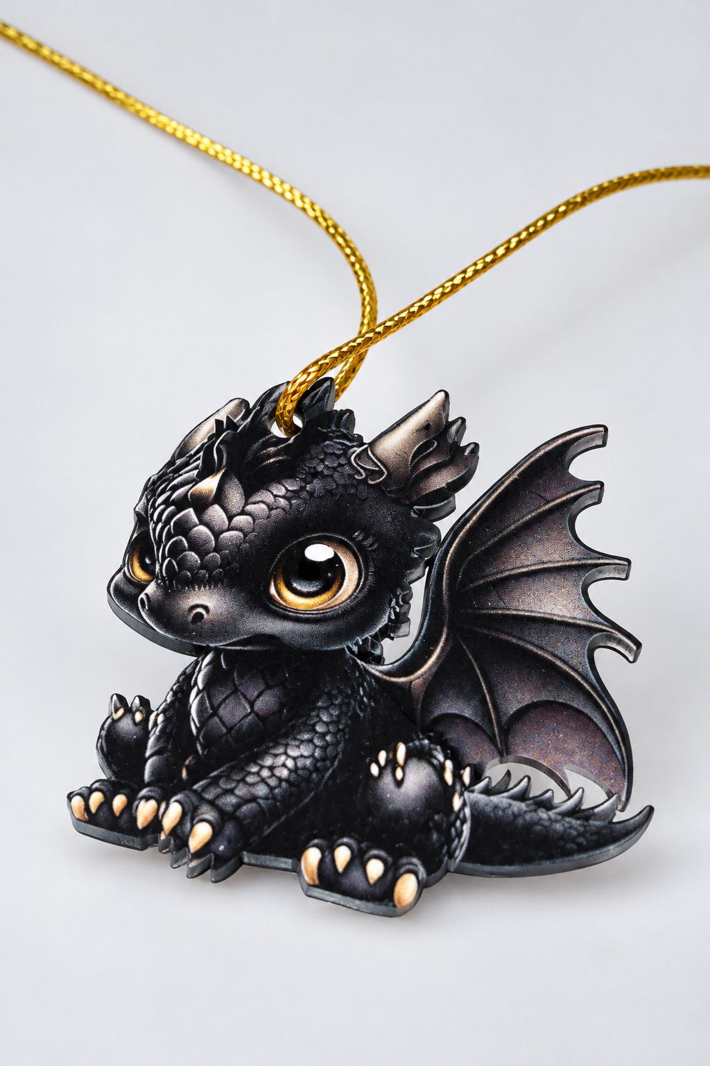 COLGANTE DE DRAGON NEGRO.